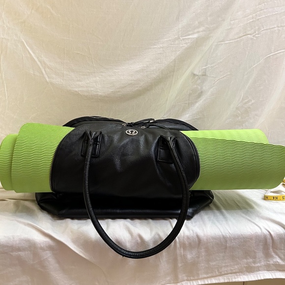 Lululemon The Downright Ugly Bag Black | Weekender Duffel Yoga Tote - Picture 9 of 11